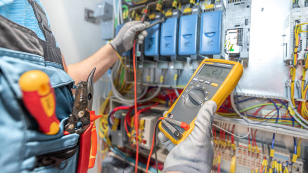Best Electrical Contractors for Businesses  in Centrevle, IL